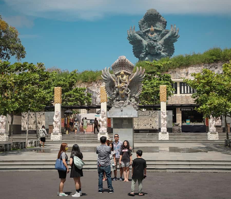 Bali Uluwatu: Garuda Wisnu Kencana Entrance Ticket - Performances that make the ticket more than a photo stop