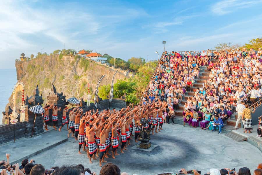 Bali: Uluwatu Kecak and Fire Dance Show Entry Ticket - Choosing between the 6 PM and 7 PM shows