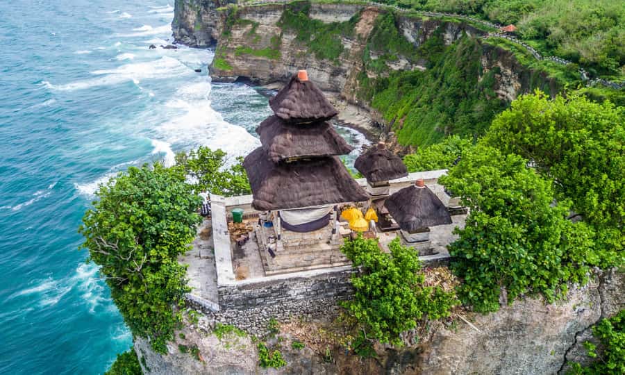 Bali: Uluwatu Temple, GWK, and Padang Beach Full-Day Tour - Waterblow at Nusa Dua
