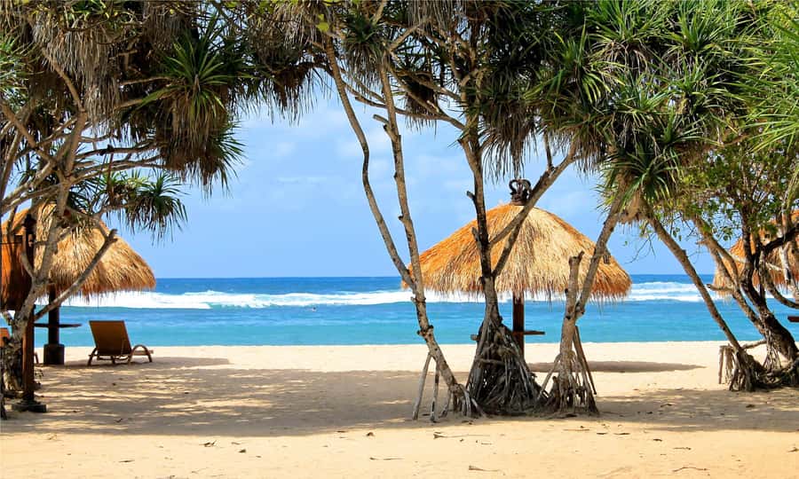 Bali: Uluwatu Temple, GWK, and Padang Beach Full-Day Tour - Tanjung Benoa and the first stretch of coast