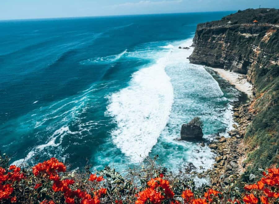 Bali: Uluwatu Temple Tour with Optional Kecak Dance Ticket - Why Uluwatu at sunset is worth your afternoon