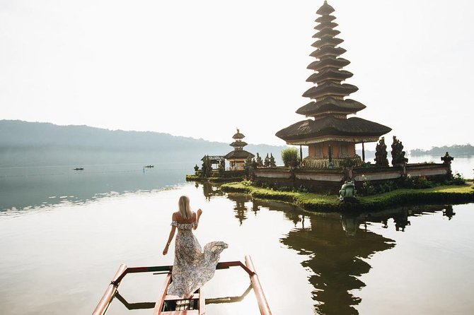 Bali Unesco World Heritage Sites Tour (Private & All-Inclusive) - Handara Iconic Gate: a quick, famous photo stop