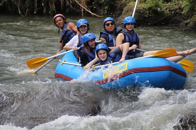 Bali White Water Rafting Ubud Ayung river rafting - Lunch, showers, and the useful extras