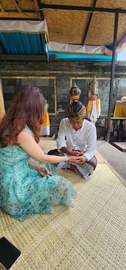 Balinese Purification at holy water temple with Local - Lunch With Balinese Food After the Water