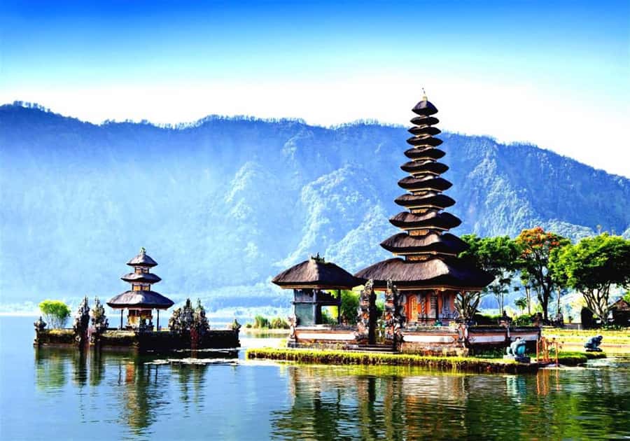 Banyumala Waterfall Trek, Bedugul and Lake Beratan Tour - Wanagiri, Bali Handara Gate, and the mountain photo stops