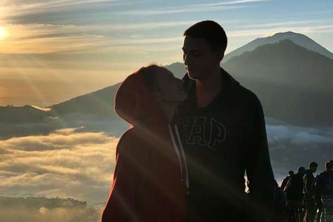 Batur Volcano Trekking - Sunrise above the caldera