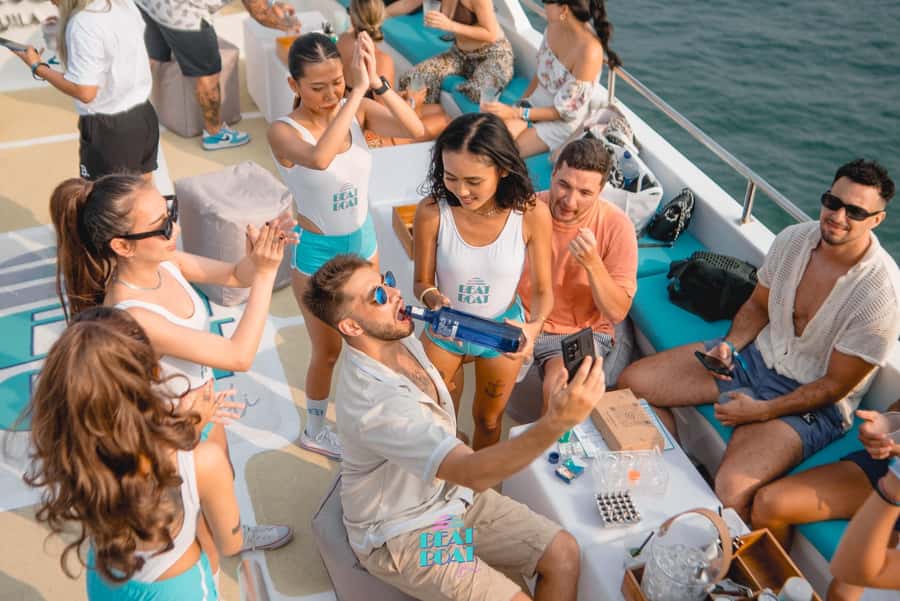 BEAT BOAT - Boat Party - DJs, saxophone, and the sound of the day