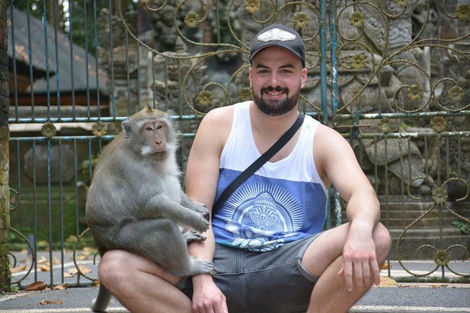 Best Bali Private Customize Tour - Ubud Palace and the Art Market