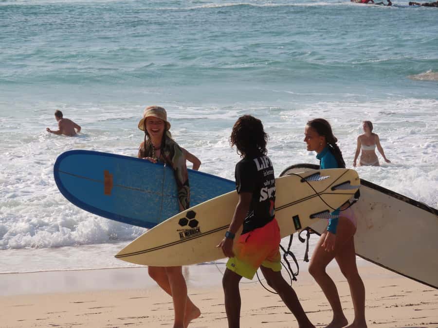 Best Surf Lesson around Uluwatu - Timing the tide and dealing with the flexible schedule