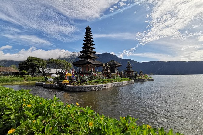 Bratan Temple, Banyumala Twin Waterfall, Jatiluwih Rice terrace and Tanah Lot - Why this route gives you a useful picture of Bali