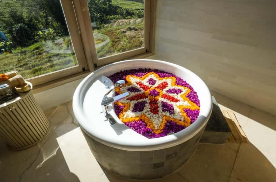 Canggu: Spa and Bath Experiences at Svaha Spa Padang Linjong - Chocolate scrub and milk bath