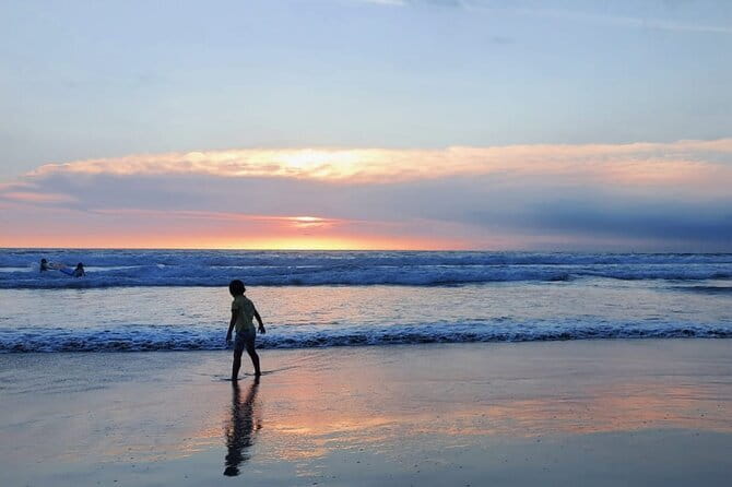 Charter a car with driver in Bali - Goa Gajah and Batuan Temple near Ubud