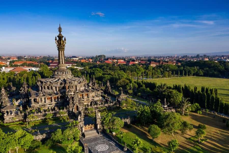 Denpasar: Private custom tour with a local guide - Reading Denpasar through local life