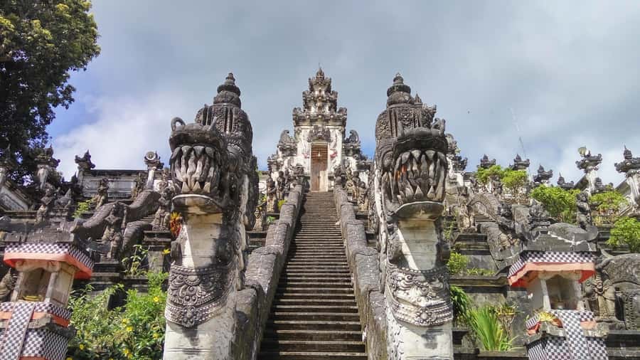 East Bali: Lempuyang Temple, Tirta Gangga, and Taman Ujung - Key points at a glance