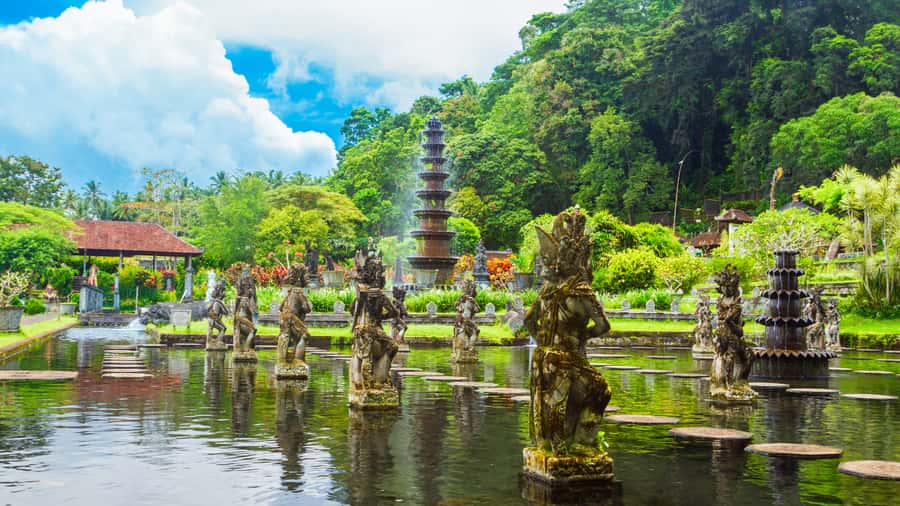 East Bali Tour All In: Lempuyang, Tirta Gangga, Besakih - Lempuyang and the long wait for one famous photograph