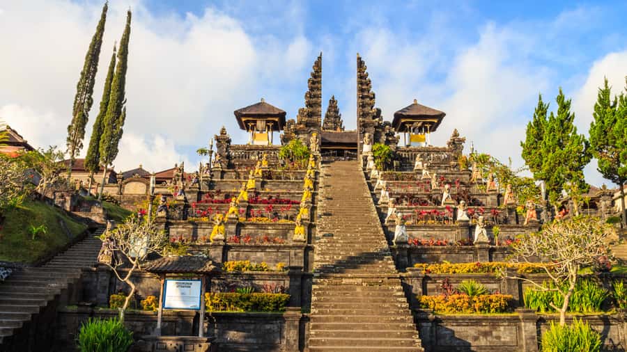East Bali Tour All In: Lempuyang, Tirta Gangga, Besakih - Tirta Gangga’s pools, fountains, and stone gardens
