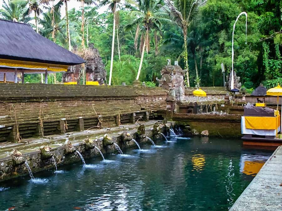 EAST BALI TRIP : BESAKIH TEMPLE/LAKE BATUR/TIRTA EMPUL - The private car, timing, and group size