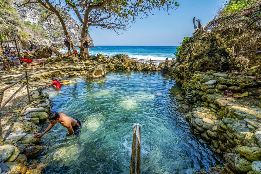 East Nusa Penida With Tembeling Beach Natural Pool - Why the early start matters on Nusa Penida