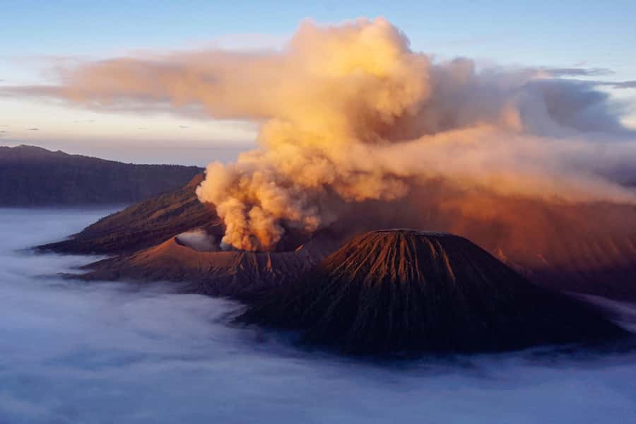 From Bali: 3-Day Excursion to Mount Bromo and Ijen Crater - Day 2: Bromo sunrise and the 240-step climb