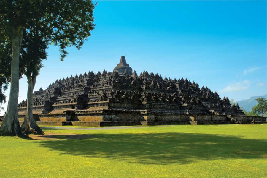 From Bali: Bromo, Ijen, Borobudur, and Yogyakarta 4-Day Tour - Ijen Crater and the blue flames