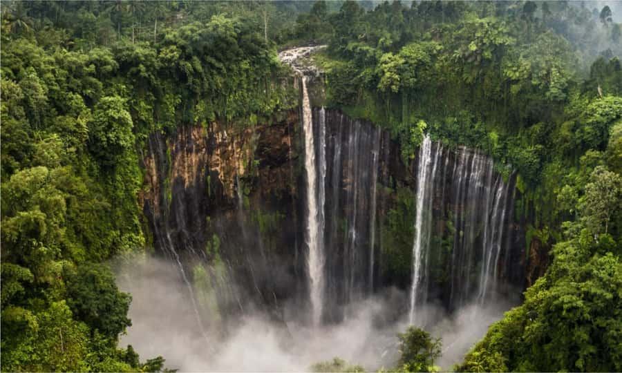 From Bali: Bromo, Ijen, & Tumpak Sewu Waterfall 3-Day Tour - Ijen Crater: a hard climb with a remarkable payoff