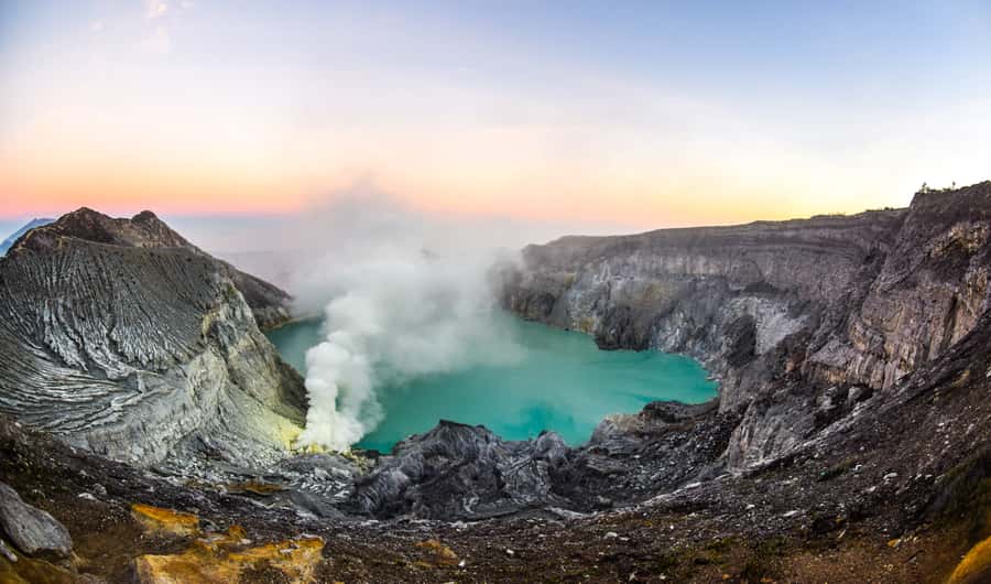 From Bali: Private Mount Ijen Crater Volcano Midnight Trek - Blue flames and the sulphur crater
