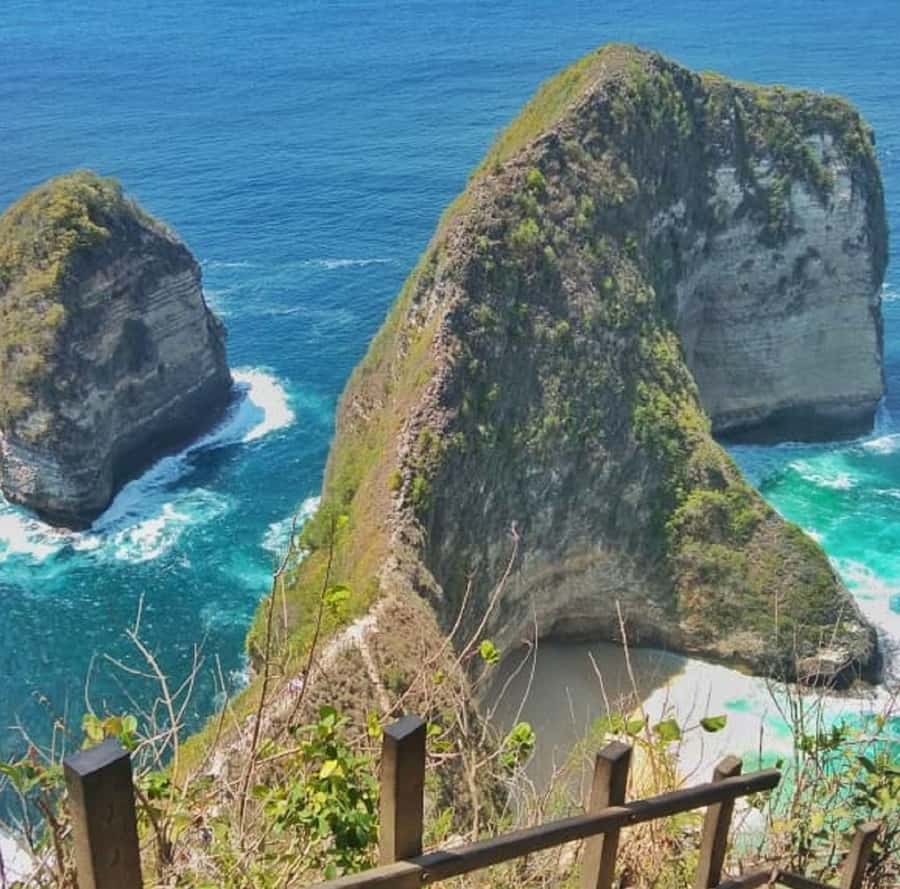 From Bali: West Nusa Penida & Snorkeling Small Group Tour - Kelingking Beach and its famous T-Rex shape