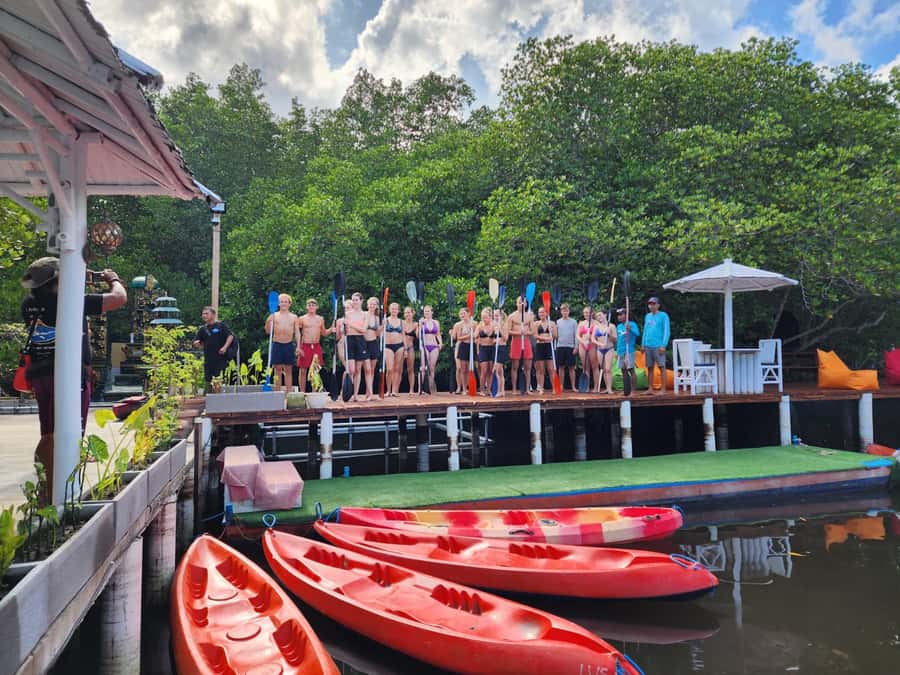From Lembongan: Kayak/Paddleboard/Boat Mangrove Tour - Paddling through the one-hour mangrove route