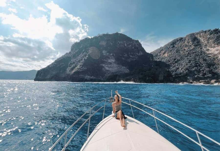 From Lembongan: Nusa Penida Private Snorkeling Tour - Crystal Bay: clear water with a realistic warning