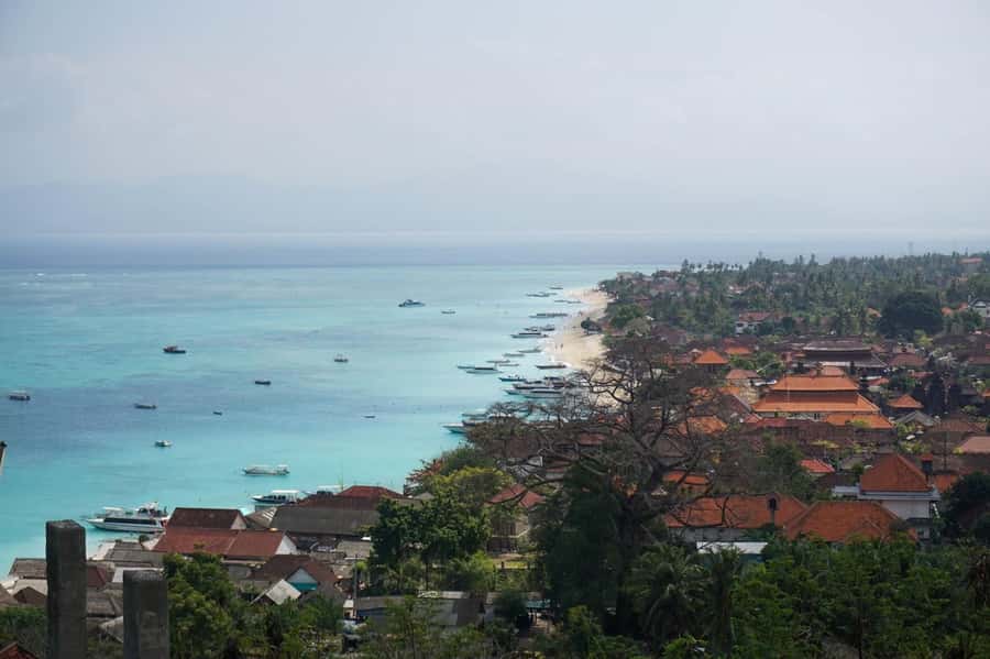 From Lembongan: Snorkeling 3 Spots, Mangrove and Land Tour - The crew makes the water time easier
