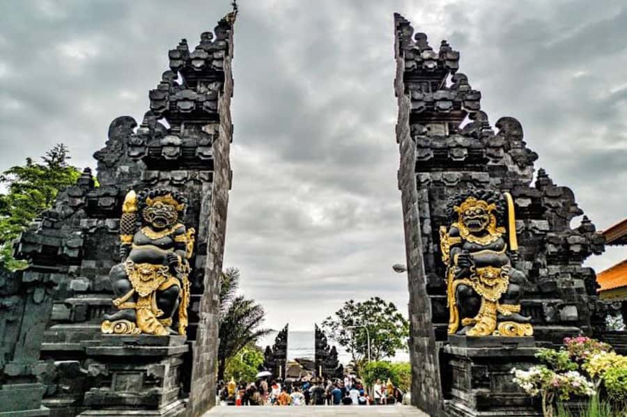 From north bali :Tanah Lot, sangeh forest & Ulun Danu Temple - Who will enjoy this Bali day trip?