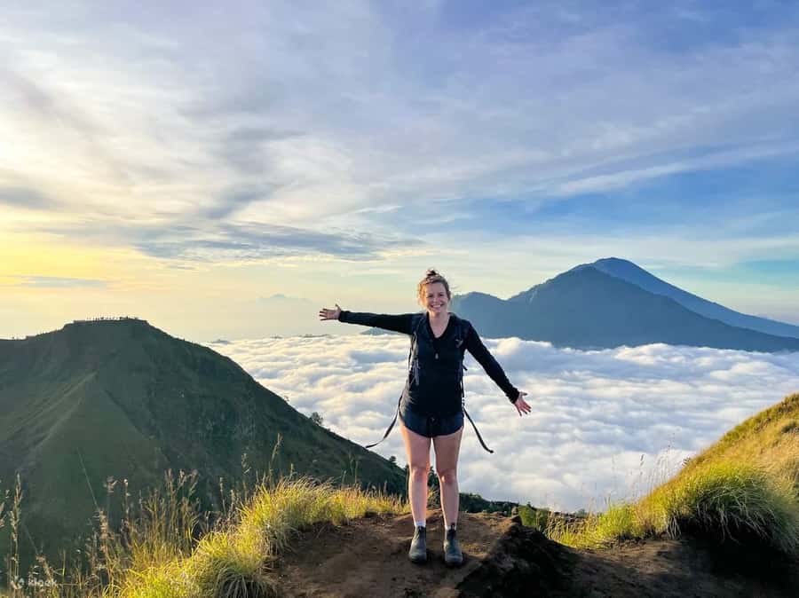 From Ubud: Mount Batur Hiking With Hotspring - What to pack for the 2 a.m. departure