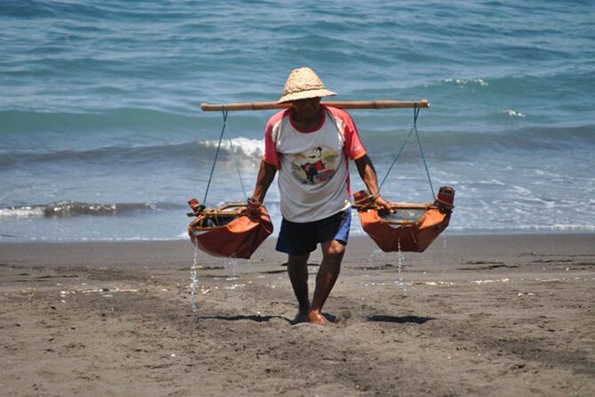 Full Day Private Tour East Bali Sightseeing - All Inclusive - Gumang Hill and the best photo stop
