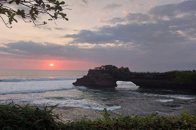 Full Day Private Tour from Tegenungan Waterfall to Tanah Lot - Tegalalang Rice Terraces and the subak system