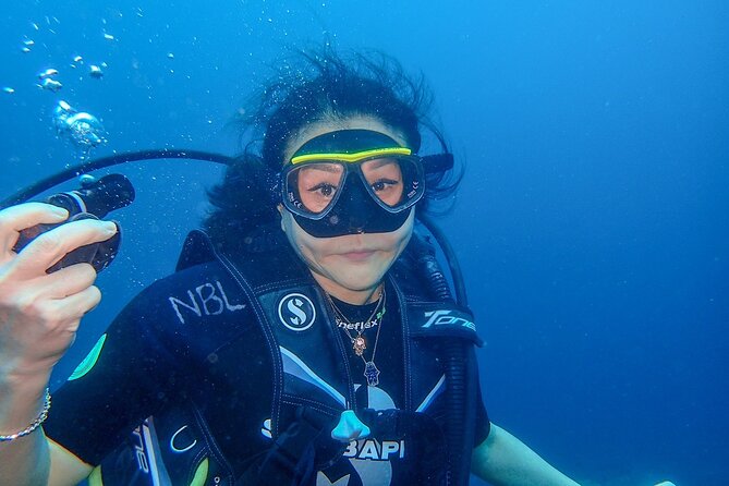 Full-Day Scuba Diving Experience of USAT Liberty in Tulamben - Getting ready with the local instructor