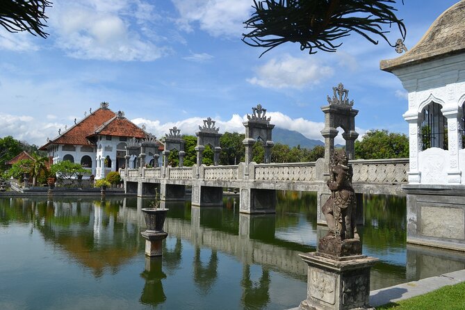 Gate of Heaven Tour With Guide : All-Inclusive Best Experience - Guides Yogi and Giok add real value