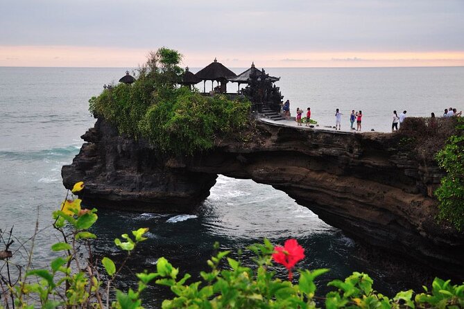 Goa Gajah / Elephant Cave Temple And Ubud Tour - All Inclusive - Goa Gajah and the carved cave entrance