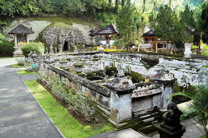 Half Day Bali Tour - The guide can make or break the morning