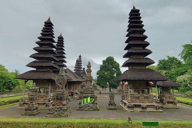 Half-Day Private Tour to Tanah Lot and Bali Royal Temple - The Pod Chocolate factory stop