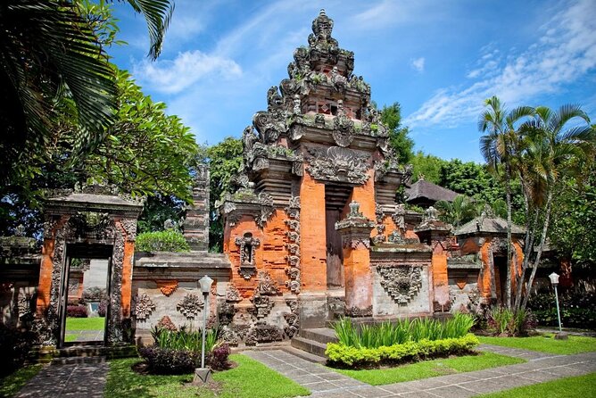Highlights & Hidden Gems of Bali: Private City Tour - A local drink at Puputan Garden