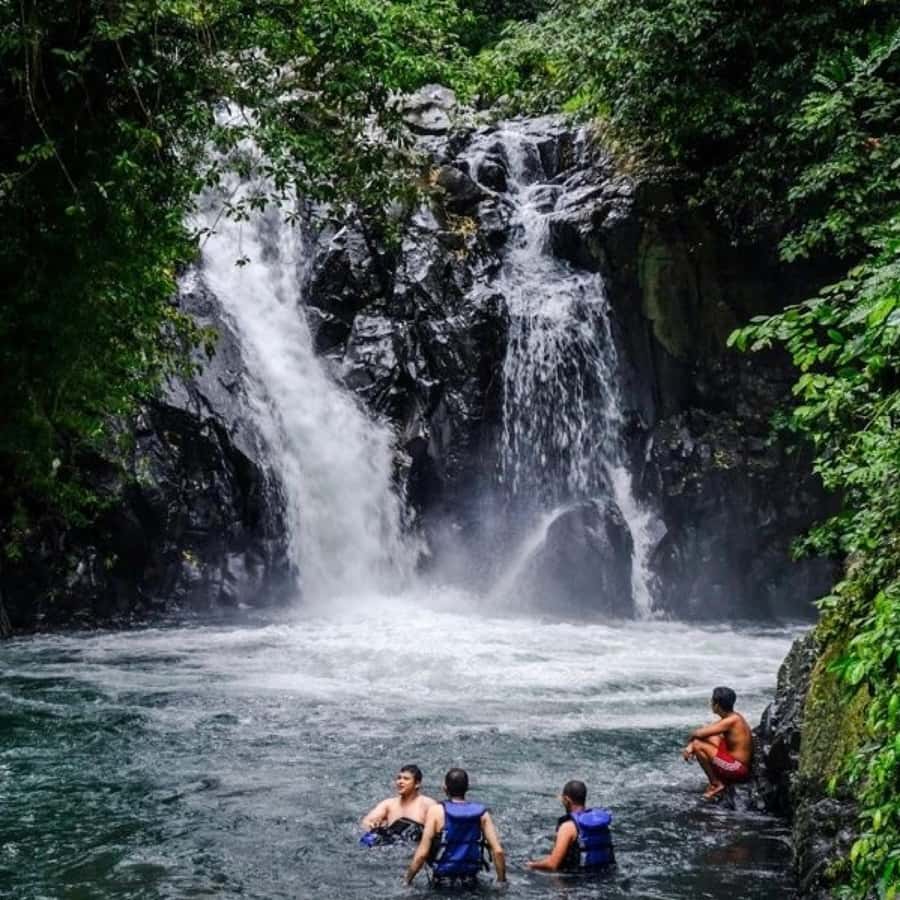 Jumping Sliding at Aling- Aling Waterfall and Handara Gate - Four waterfalls, but not four full stunts
