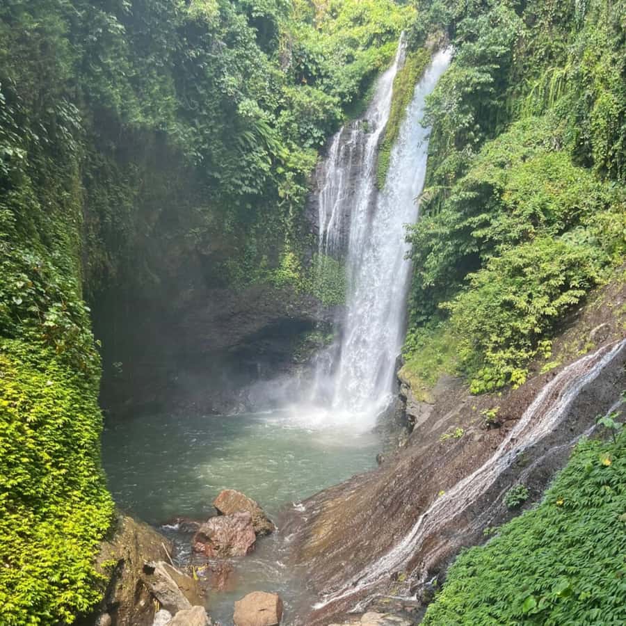 Jumping Sliding at Aling- Aling Waterfall and Handara Gate - Handara Gate and Bali’s familiar photo scene
