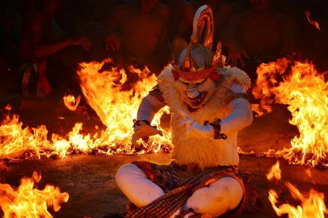 Kecak Fire Dance and Uluwatu Temple with Private Car Service - Practical details that affect your evening