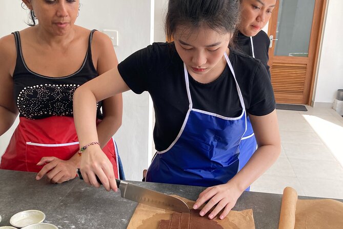 Kerobokan French Pastry and Bakery class for Adult - Meeting Romain at the Kerobokan Studio