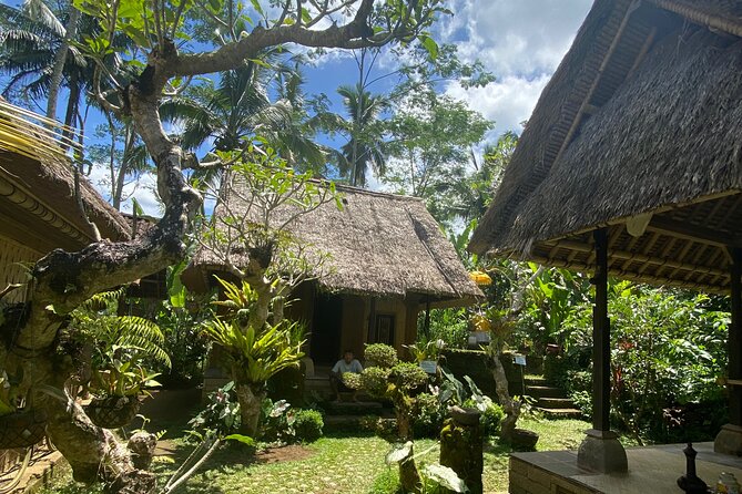 Kintamani Tours with Batur volcano - Tampaksiring: inside a traditional Balinese compound