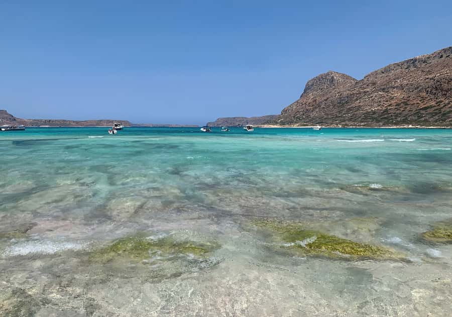 Komodo Island: Private 3-Day Tour with Boat and Hotel Stay - Food, crew, and guiding