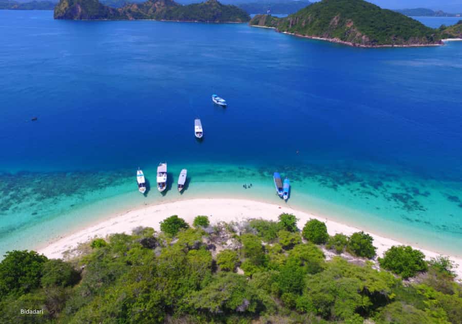 Komodo Islands: Private 2-Day Wooden Boat Tour - Day one begins with a practical airport pickup