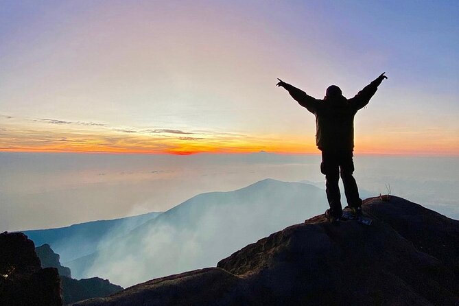 Mount Agung Sunrise Trekking Tour - Climbing through the night with a private guide