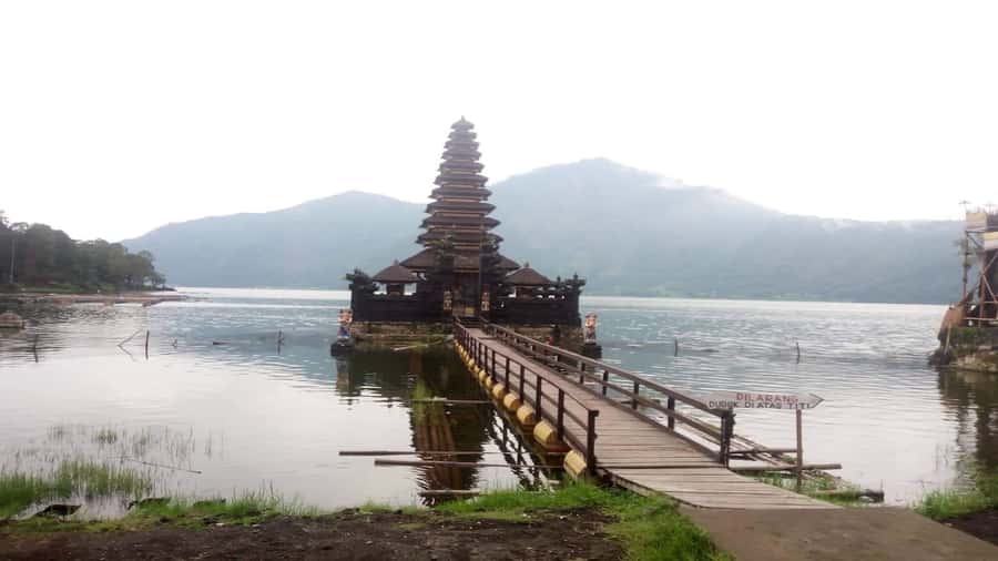 Mount Batur: Black Lava Cycling Tour w/ Natural Hot Spring - Food, coffee, and the possible extra stops