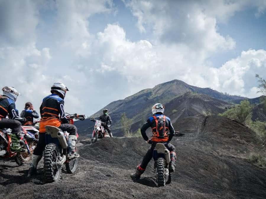 Mount Batur: Sunrise Dirt Bike Trek with Trained Riders - Leaving Bali before dawn